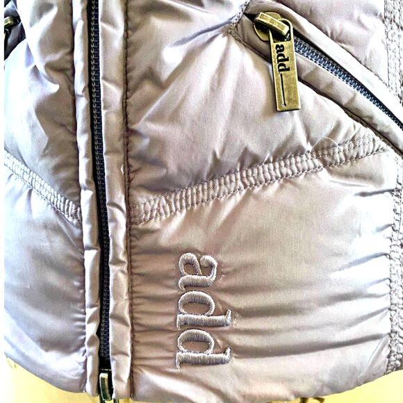 ADD Lavender Purple Goose Down Fitted Puffer Vest Side Slit Zipped Pockets SZ 2 - Picture 4 of 7
